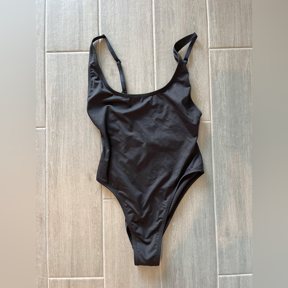 SKIMS Swim